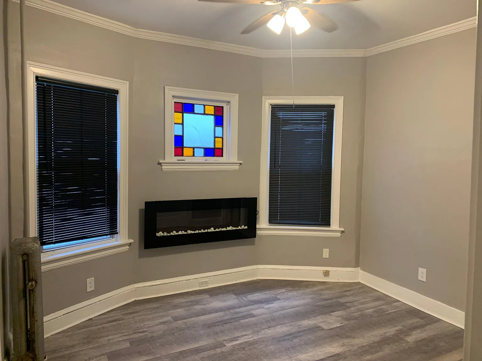 296 N Park St — Photo 1