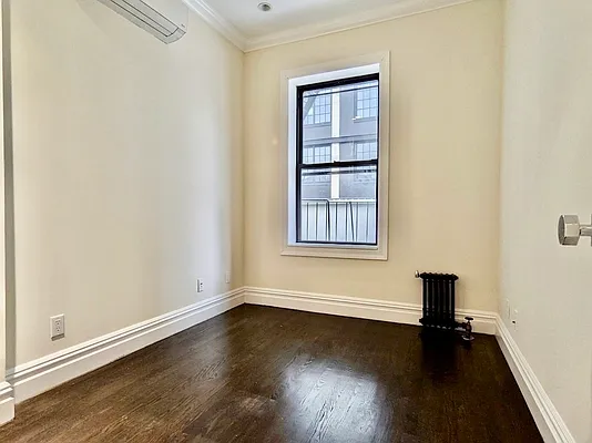 Rented by Avenues Real Estate | media 21