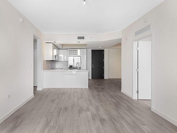 3rd image of 999 SW 1st Avenue #2507