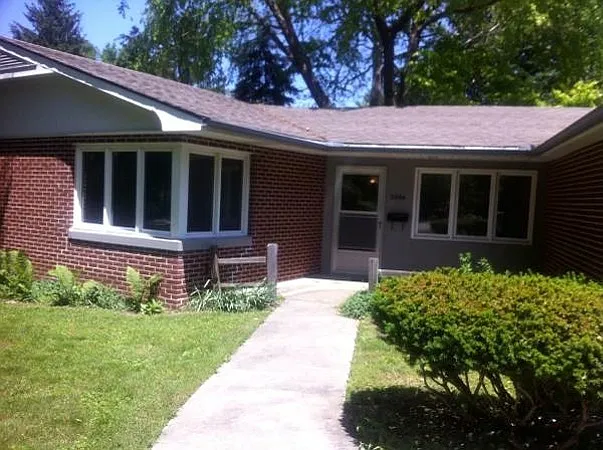 2004 Burlison Dr photo 1