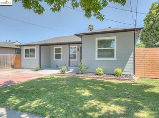 9836 Maddux Dr, Oakland, CA 94603