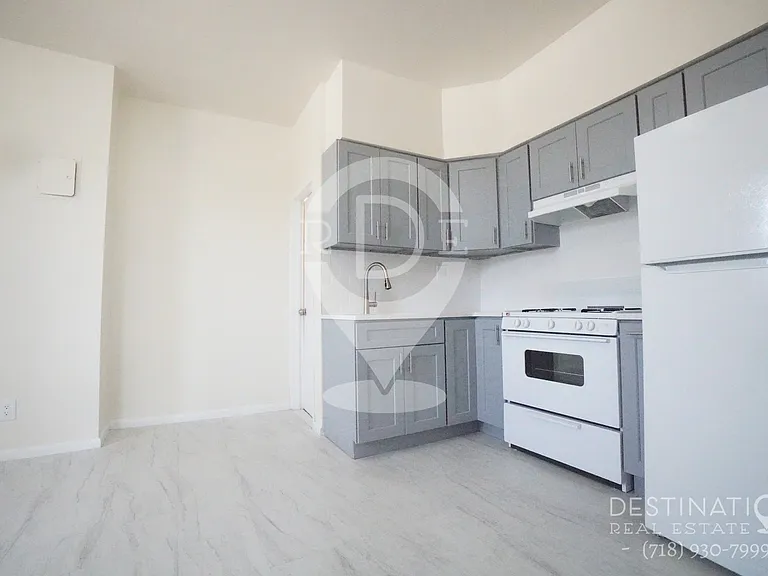 303 3rd Ave #2R — Photo 12
