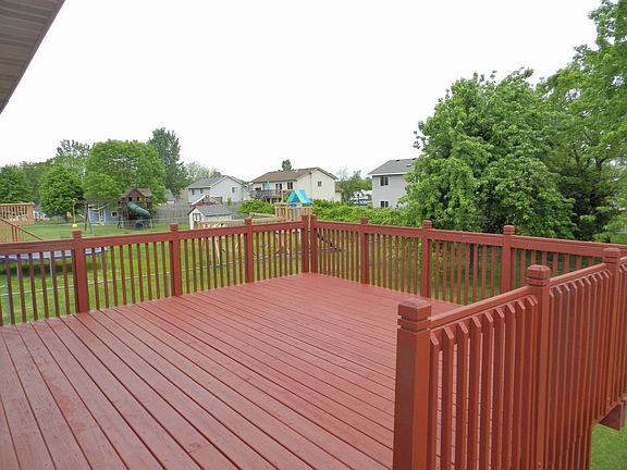 Spacious 16' x 16' deck