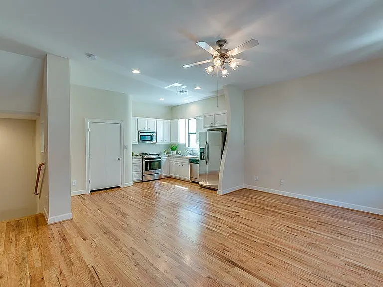 3703 Main Poplar Dr — Photo 3
