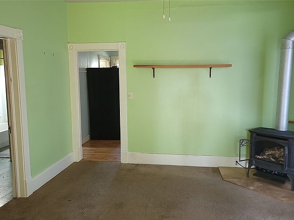 5th image of 3718 Hoyt Ave
