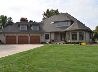 203 Spruce Ct, Yorkville, IL 60560