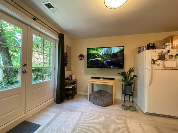 (undisclosed Address), Takoma Park, MD 20912