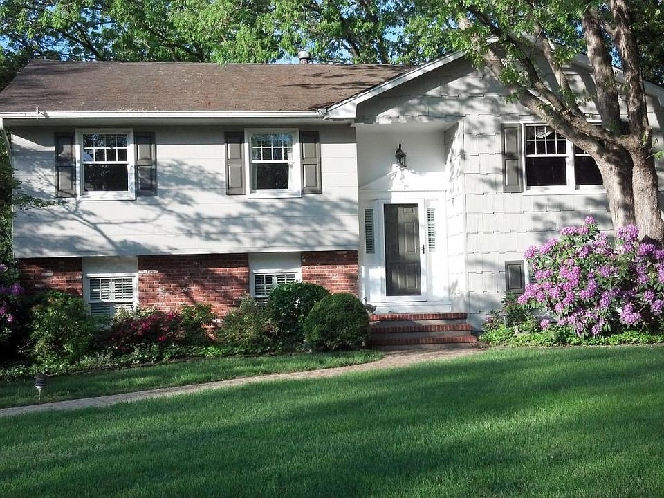 1st image of 21 Cadillac Dr