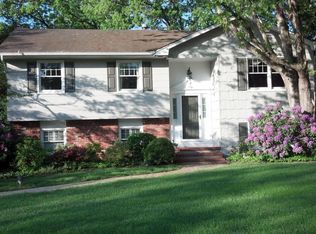 21 Cadillac Dr, Toms River, NJ