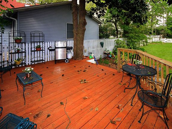 4th image of 115 McKendree Ave