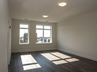 120 Green St #TL-207, Newark, NJ 07105