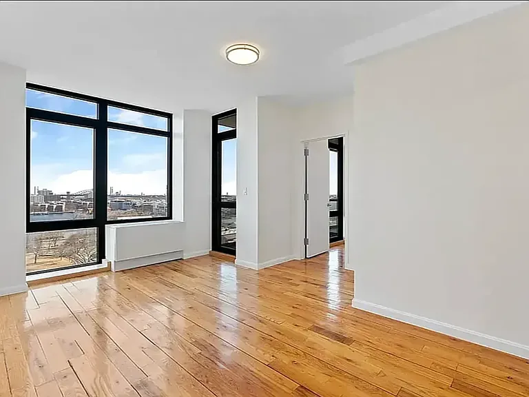 34-46 Vernon Blvd #W1501 — Photo 10