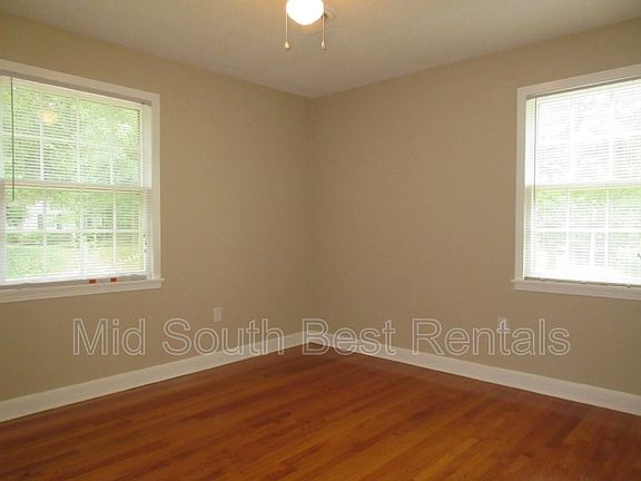 5th image of 3963 E Whitehaven Park Cres