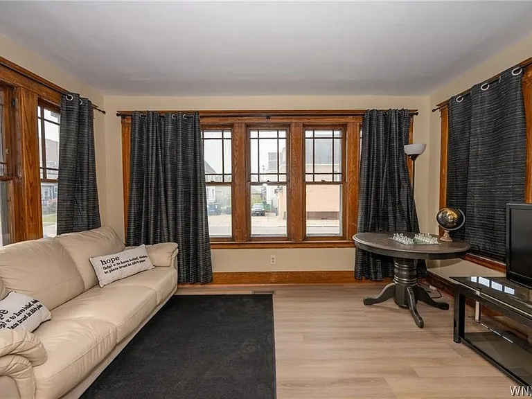 98 E Delavan Ave #N — Photo 5