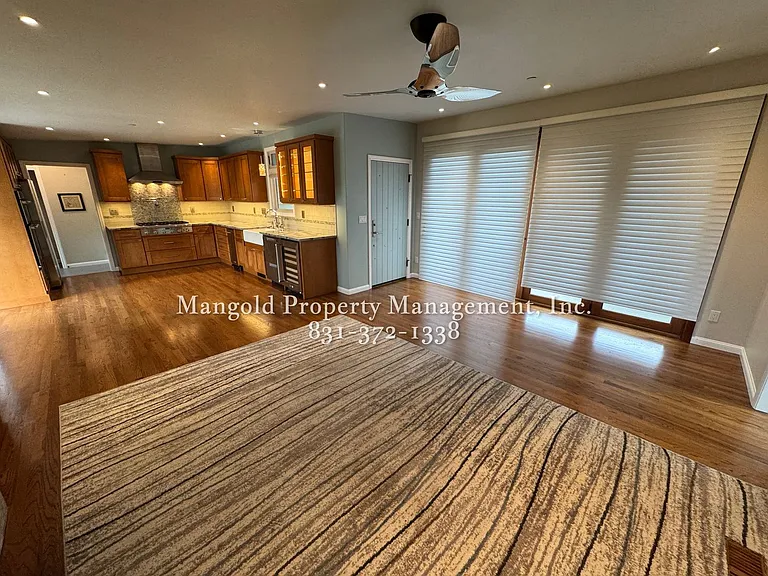 926 Ruth Ct — Photo 6