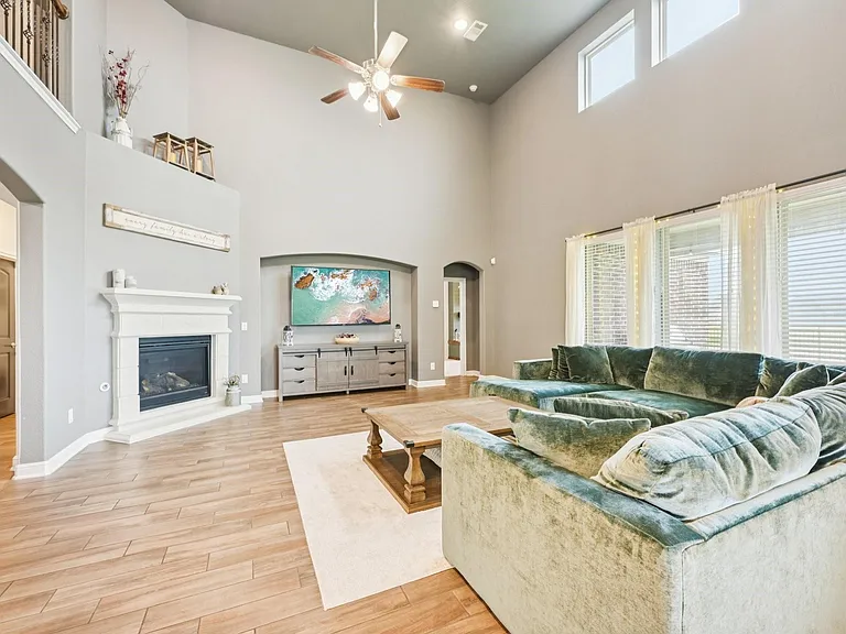 2406 Harborwood Ct — Photo 2