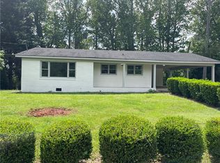 210 Pine Forest Dr, Cumming, GA 30040