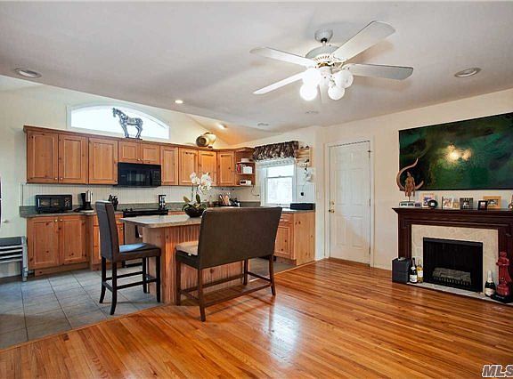 5th image of 1 Donald Ct