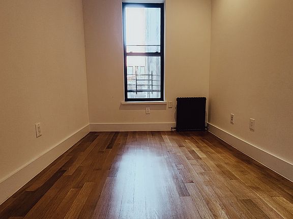 5th image of 343 44th St APT 1