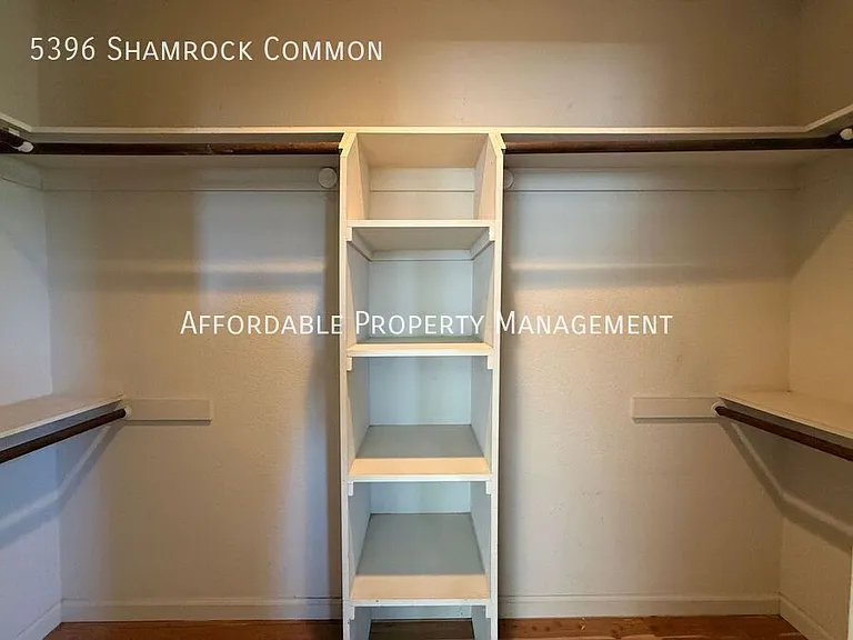 5396 Shamrock Cmn — Photo 20