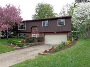 8324 Villa Marina Ct, Mentor, OH 44060
