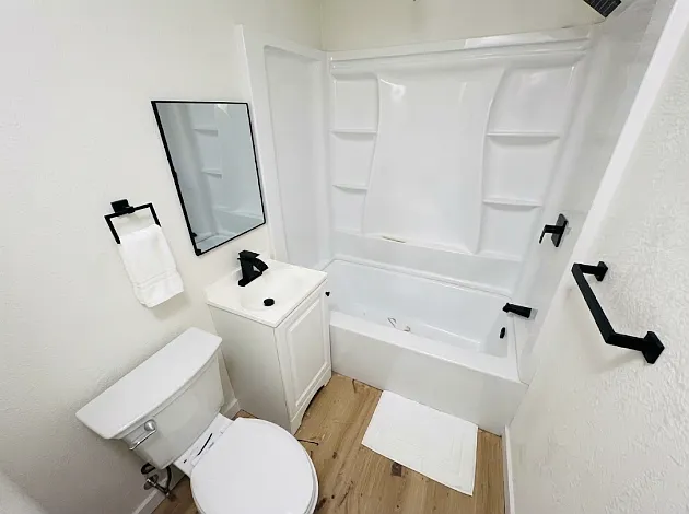 2 bed, $999 — Photo 3