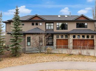 58 NE Scimitar Vw NW, Calgary, AB T3L 2B5