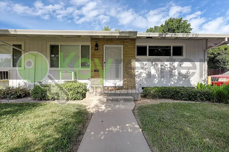 6201 Paris St APT 4 photo 1