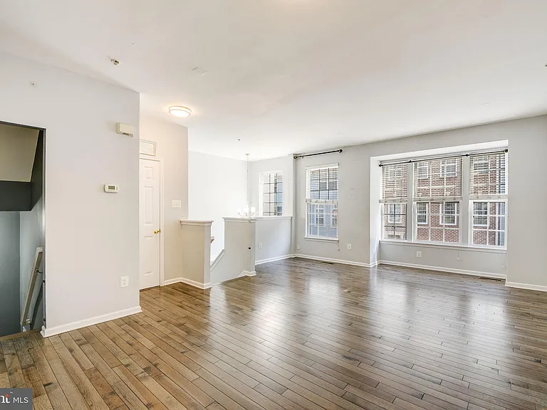 7742 Valley Oak Dr #91 — Photo 5