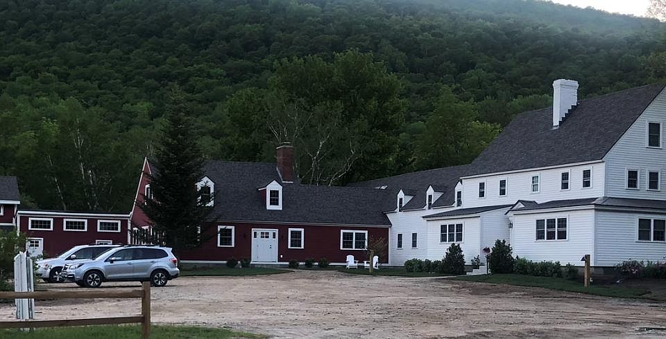 Building Photo 3
