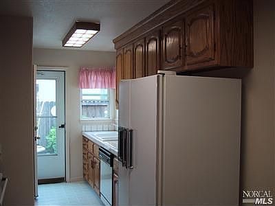 1st image of 917 Lassen St