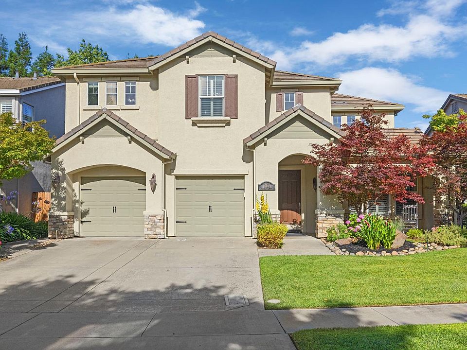 1st image of 2439 Meridian Dr