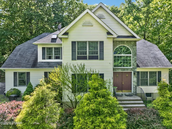101 Water Forest Ct, Dingmans Ferry, PA 18328