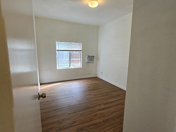 4th image of 1360 Quintero St