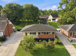 7141 Bluecrest Dr, Cincinnati, OH 45230