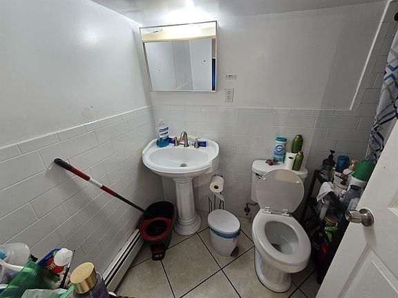 3rd image of 1118 85th St