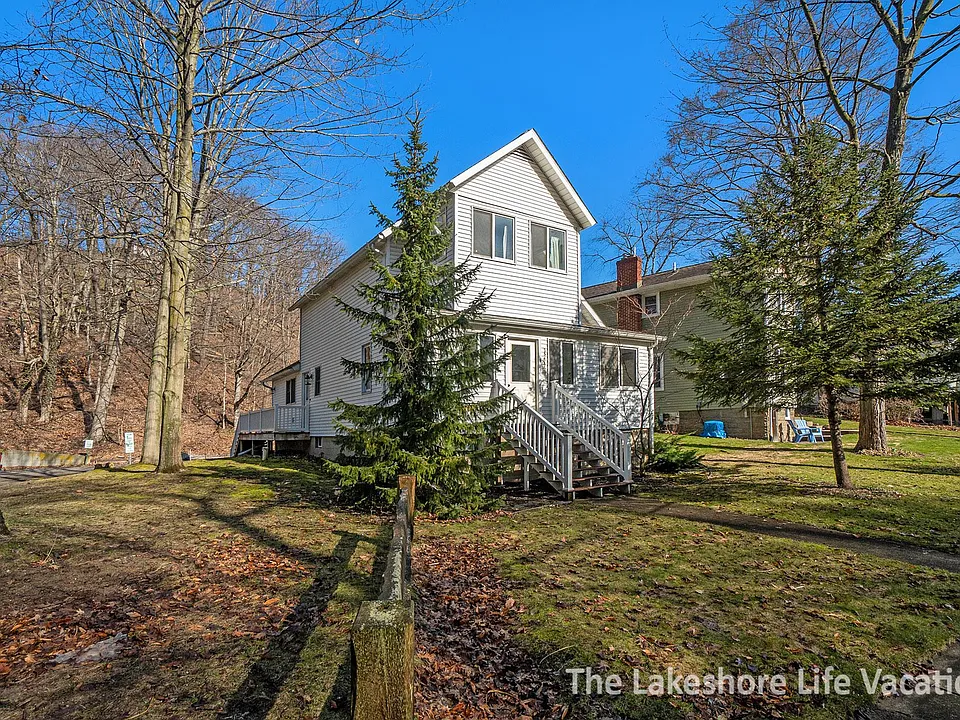2345 Fern Walk