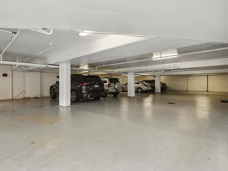 5290 Broadway Ter #102 — Photo 15
