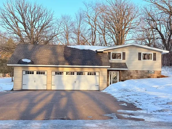 63 White Pine Rd, Circle Pines, MN 55014
