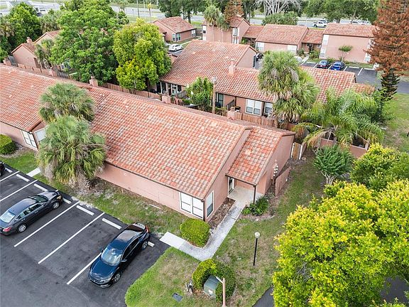 3rd image of 652 Saint Johns Ct #652
