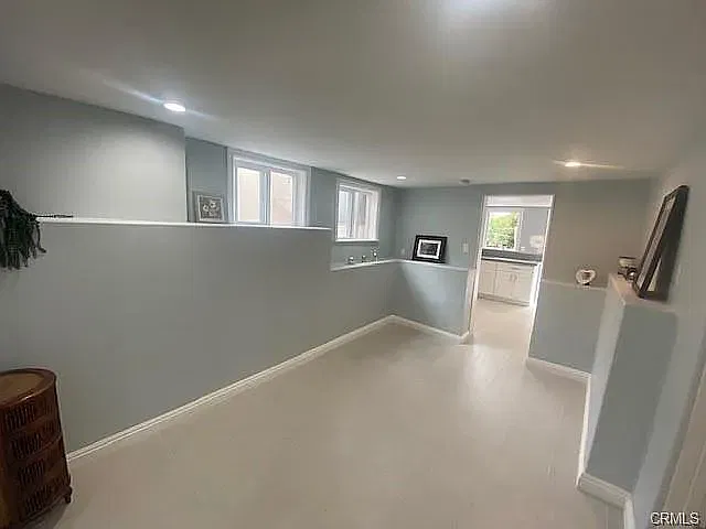 2 bed, 852 sqft, $2,400 — Photo 2