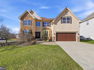 16 Foal Trl, Sewell, NJ 08080