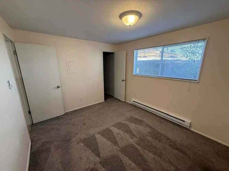 2408 Grand AVE Everett, WA 98021 — Photo 7