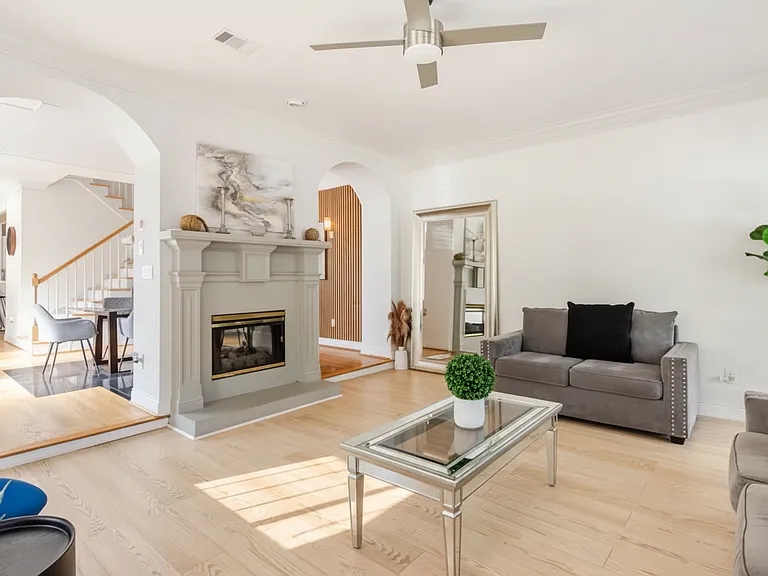 921 Moreland Ave SE — Photo 15