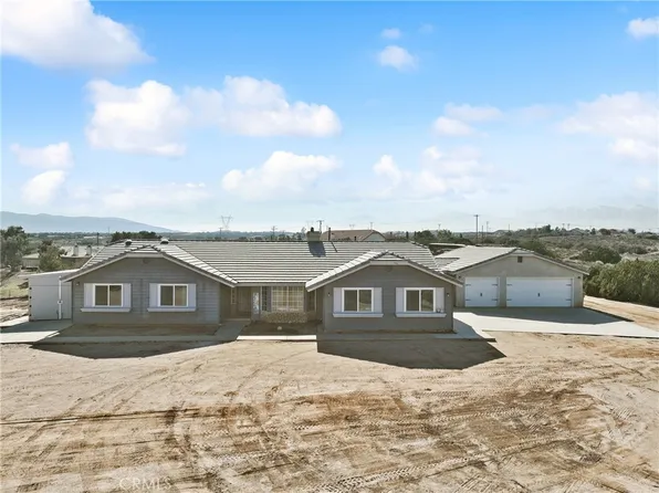 11975 Medlow St, Oak Hills, CA 92344