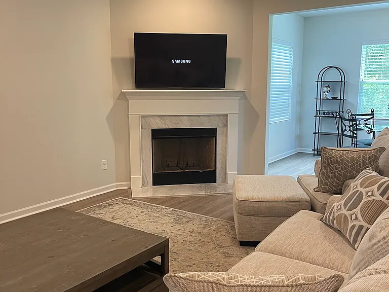2828 Campanella Dr — Photo 10