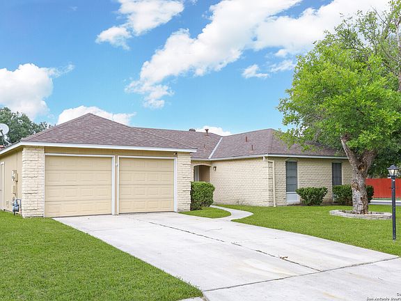 2nd image of 6619 CYPRESS LAKE DR