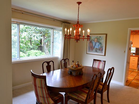 5th image of 62 Grove Park Cir