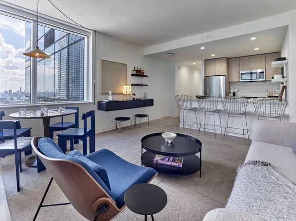 36 Journal Square image 2 of 9