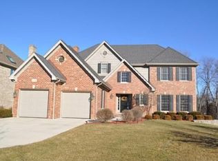 416 E 58th St, Westmont, IL 60559